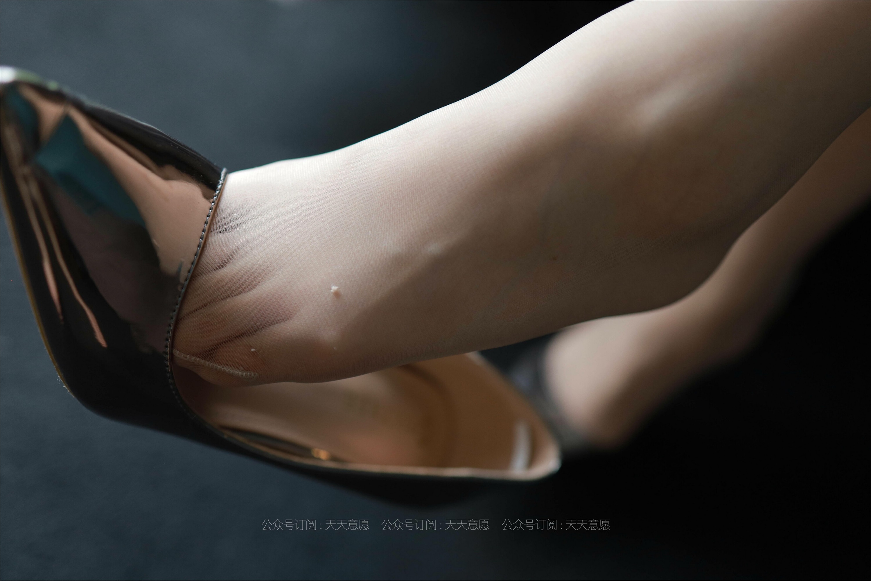 IESS异思趣向  2021.08.16 丝享家891：小婕《黑色包臀裙》